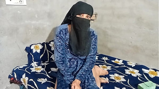 Muslim bitch got plowed by the delivery husband to satisfy her cunt's heat