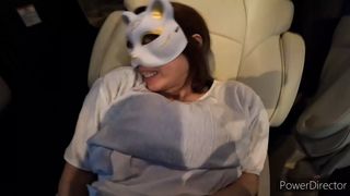 It is a anime married woman who is made vaginal sperm shot in the parking lot where the man is and returns